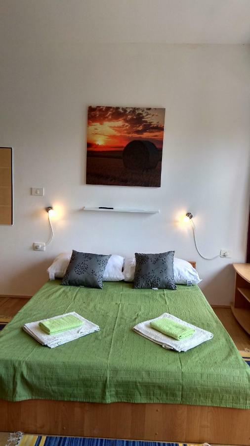 Apartmaji Suhorje エクステリア 写真