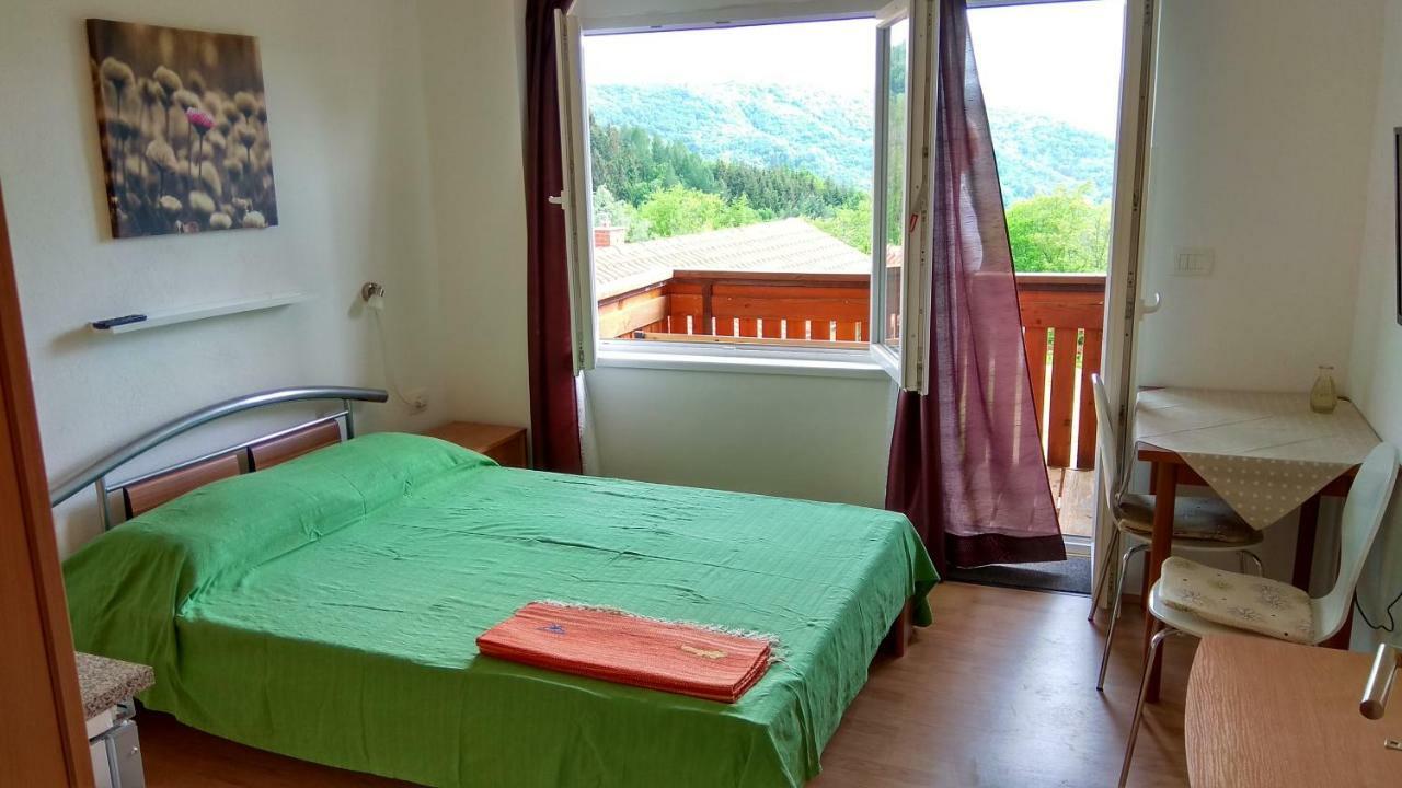 Apartmaji Suhorje エクステリア 写真