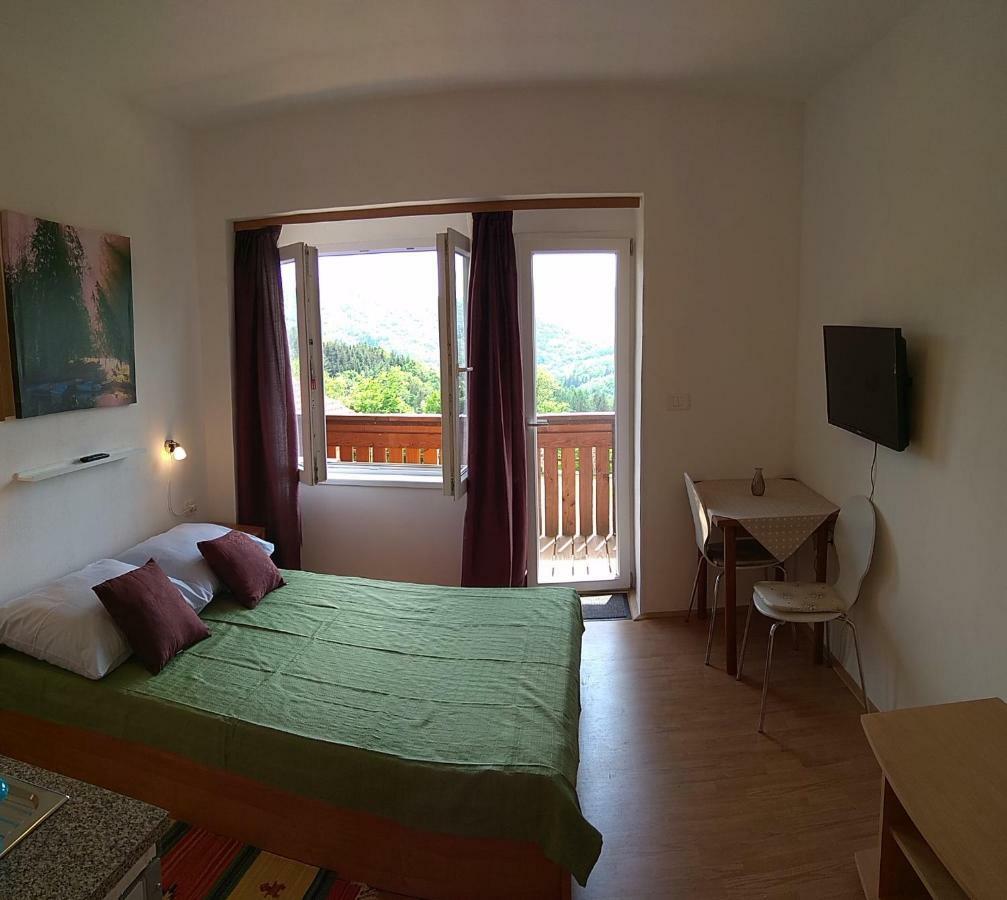 Apartmaji Suhorje エクステリア 写真